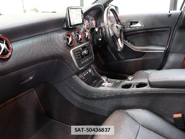 Mercedes Benz A-CLASS 2015-11 7799576-2