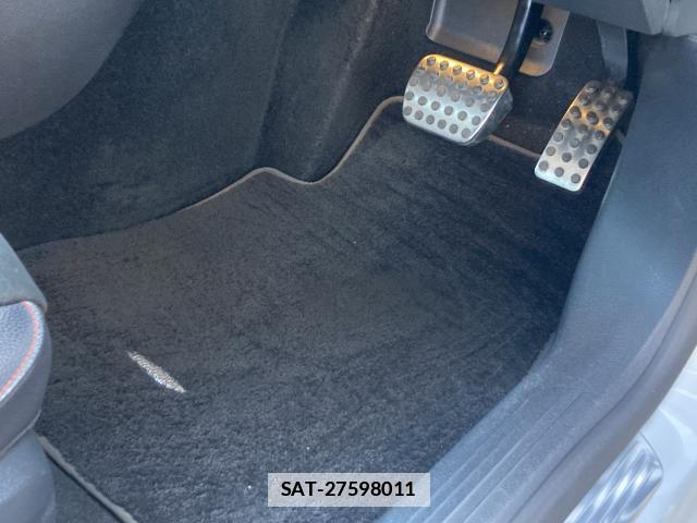 Mercedes Benz A-CLASS 2018-12 7804741-16