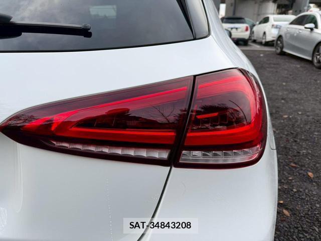 Mercedes Benz A-CLASS 2018-12 7805925-17