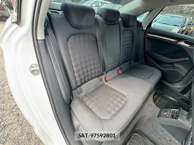 Audi A3 SEDAN 2014-11 7803067-6