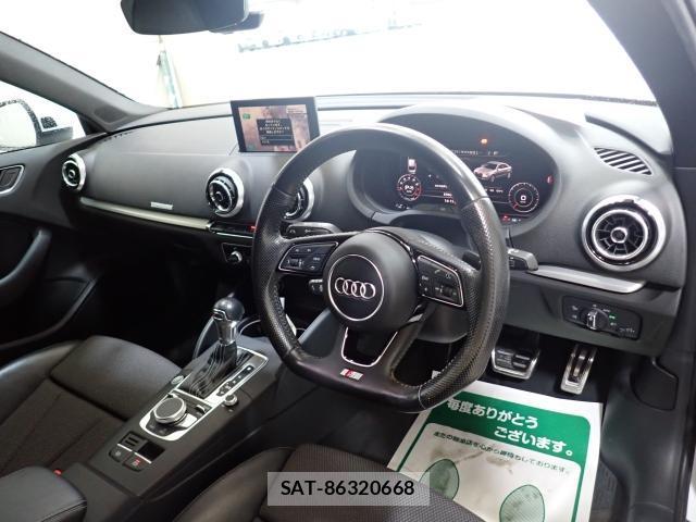 Audi A3 SEDAN 2017-11 7810404-2