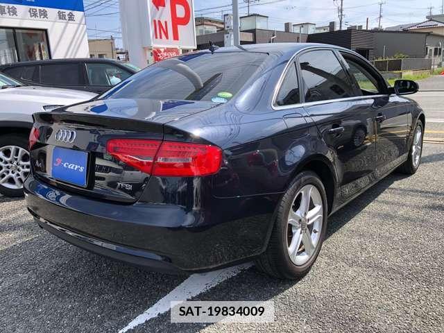 Audi A4 2015-11 7799685-1