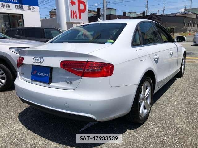 Audi A4 2015-05 7799687-1