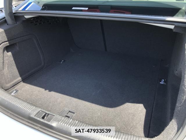 Audi A4 2015-05 7799687-13