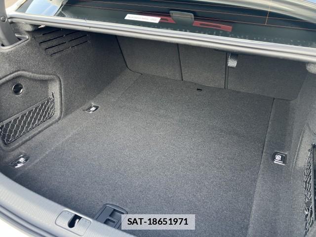 Audi A4 2023-08 7807170-18
