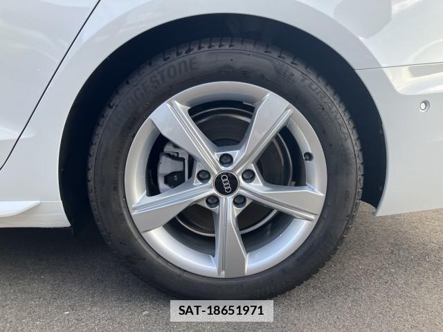 Audi A4 2023-08 7807170-19