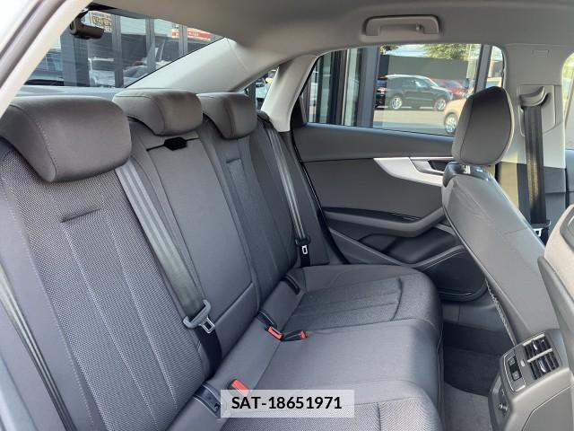 Audi A4 2023-08 7807170-6