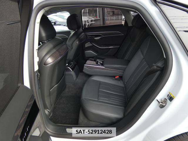 Audi A8 2021-10 7798476-17