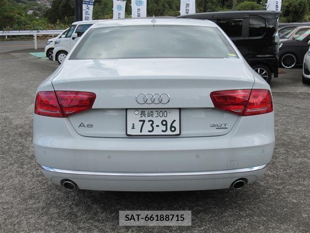 Audi A8 2012-03 7802667-18