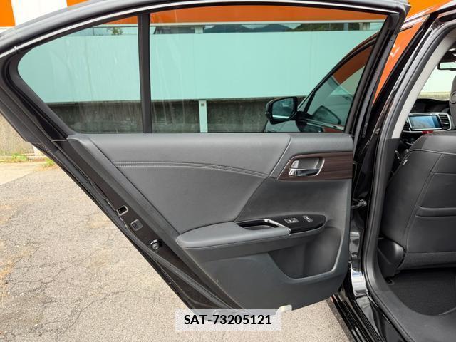 Honda ACCORD HYBRID 2017-08 7796975-15