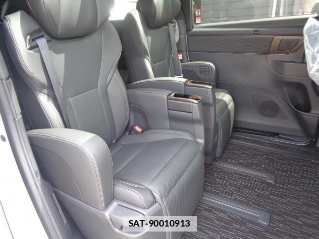 Toyota ALPHARD HYBRID 2026-04 7802042-6