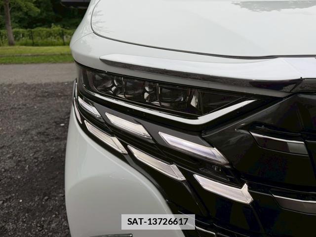 Toyota ALPHARD HYBRID 2024-06 7805989-11