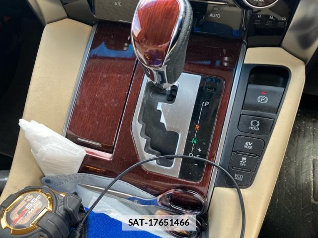 Toyota ALPHARD HYBRID 2017-09 7807957-17