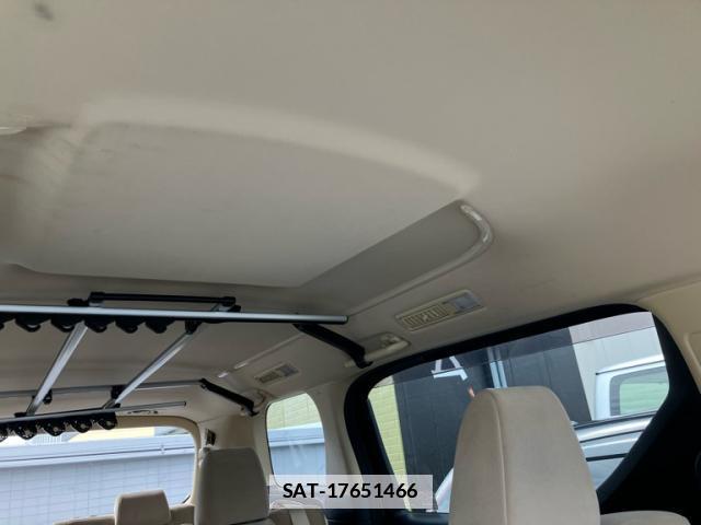 Toyota ALPHARD HYBRID 2017-09 7807957-19