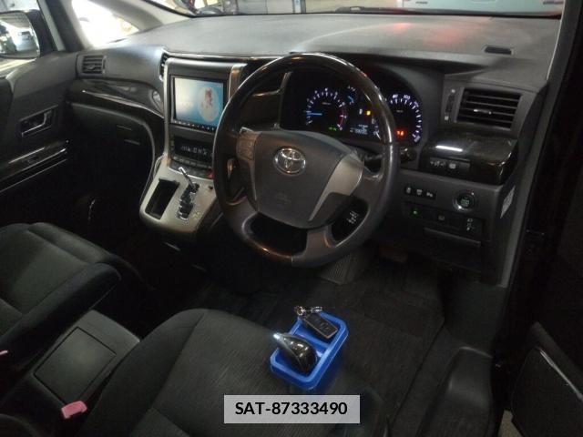 Toyota ALPHARD 2012-06 7796179-2