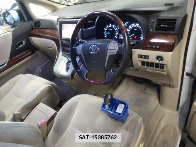 Toyota ALPHARD 2009-05 7801425-2