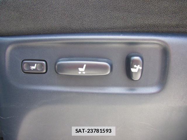 Toyota ALPHARD 2012-06 7803409-16