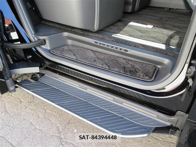Toyota ALPHARD 2026-06 7804217-12
