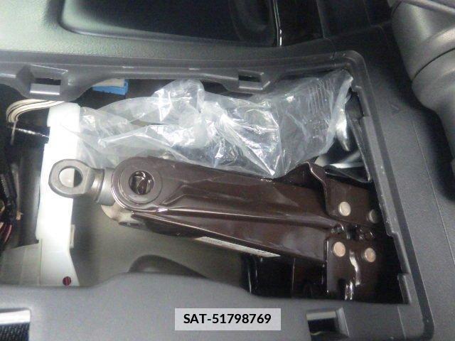 Toyota ALPHARD 2013-10 7810259-16