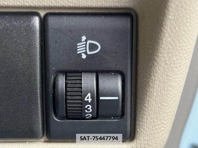Suzuki ALTO 2011-10 7794244-6