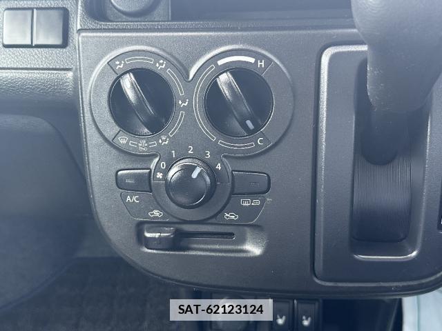 Suzuki ALTO 2022-03 7801735-17