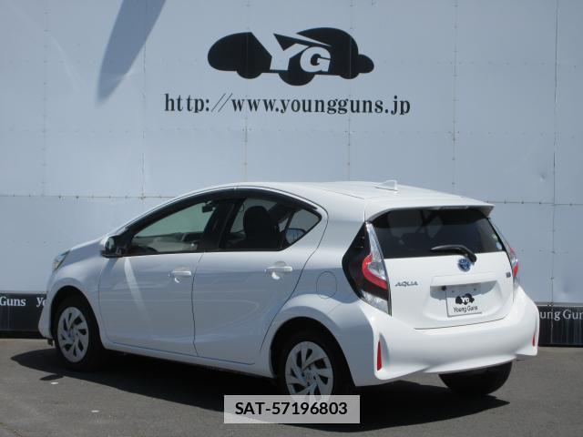 Toyota AQUA 2021-03 7793377-11