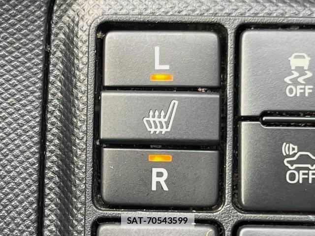 Toyota AQUA 2018-07 7794238-4