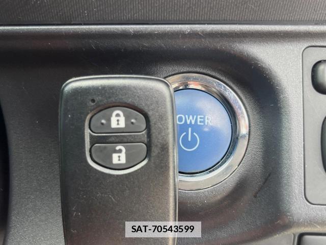 Toyota AQUA 2018-07 7794238-8