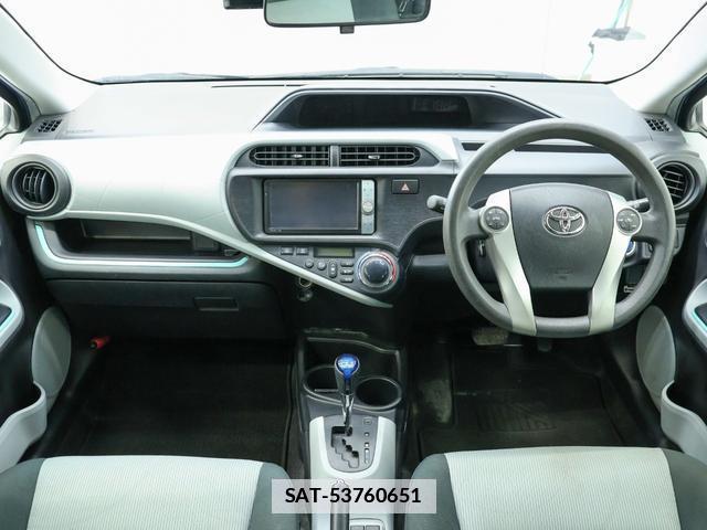 Toyota AQUA 2012-04 7794317-1