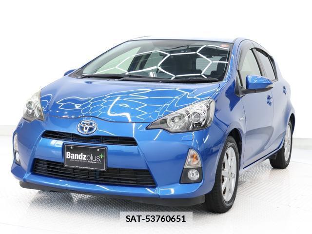 Toyota AQUA 2012-04 7794317-3