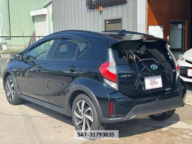 Toyota AQUA 2018-08 7794506-14