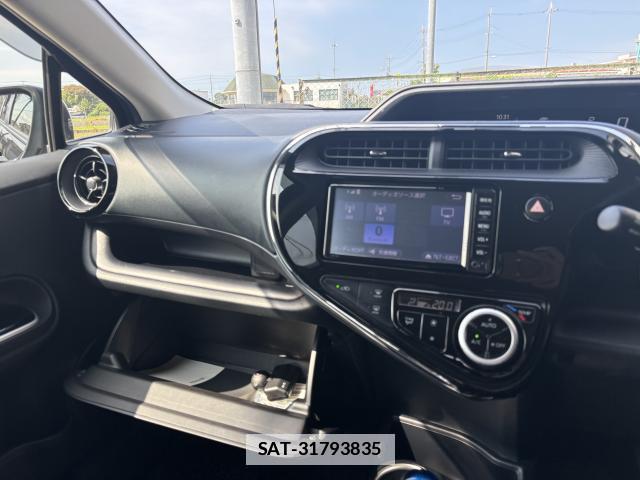 Toyota AQUA 2018-08 7794506-19