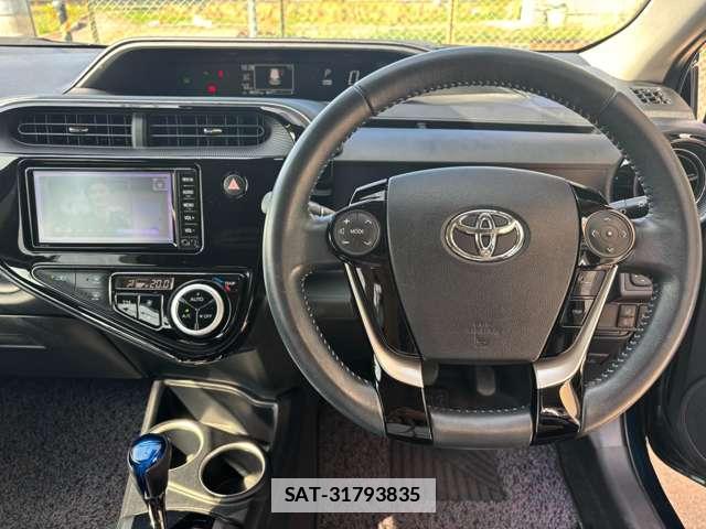 Toyota AQUA 2018-08 7794506-2