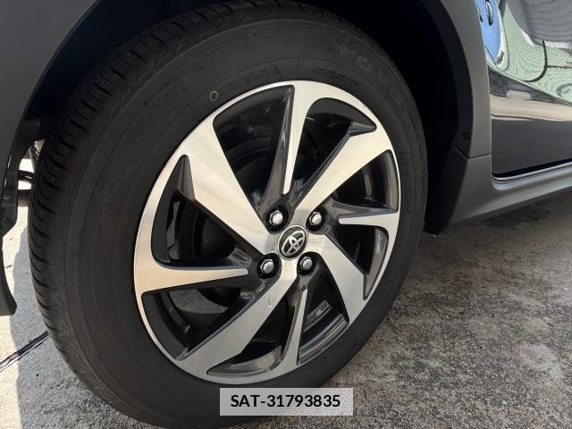 Toyota AQUA 2018-08 7794506-8