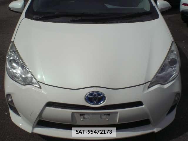Toyota AQUA 2012-07 7795191-15