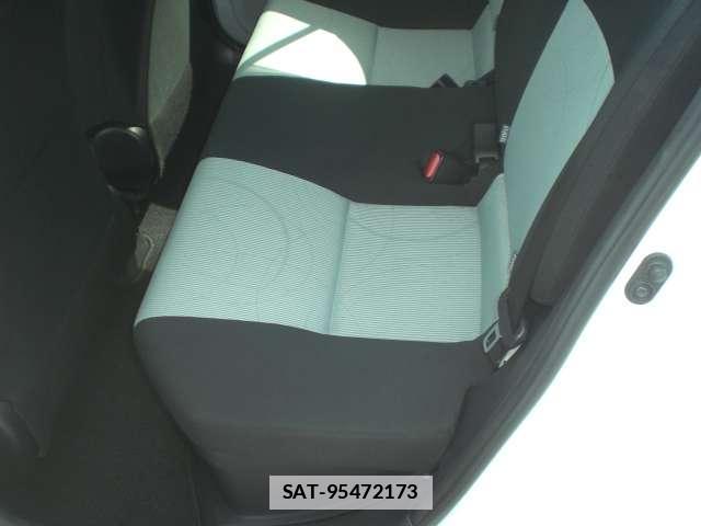 Toyota AQUA 2012-07 7795191-16