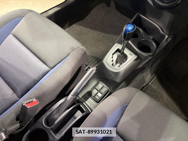 Toyota AQUA 2021-01 7795386-15