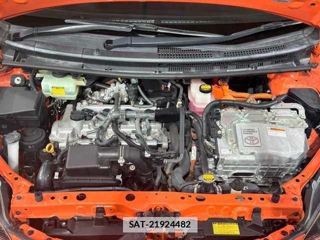 Toyota AQUA 2012-08 7795426-7