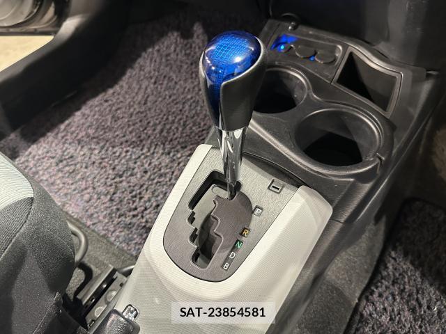 Toyota AQUA 2012-01 7795428-15