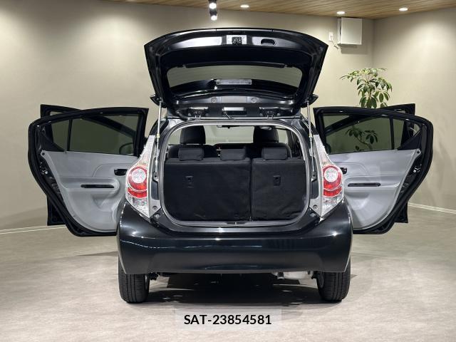 Toyota AQUA 2012-01 7795428-18
