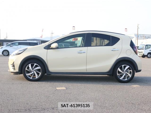 Toyota AQUA 2020-08 7796264-10