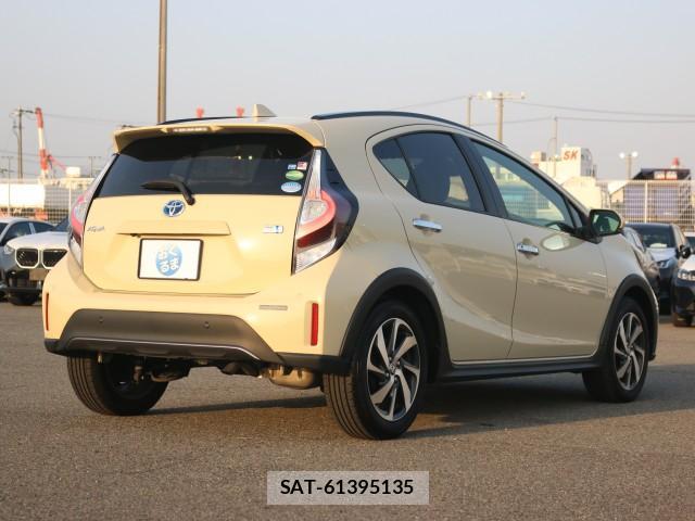 Toyota AQUA 2020-08 7796264-13
