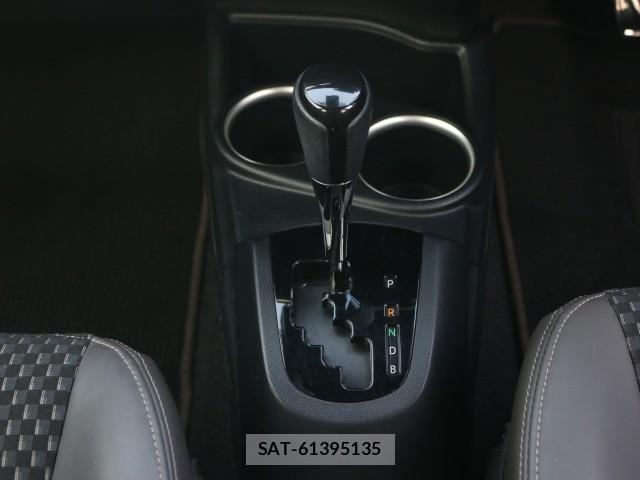 Toyota AQUA 2020-08 7796264-15