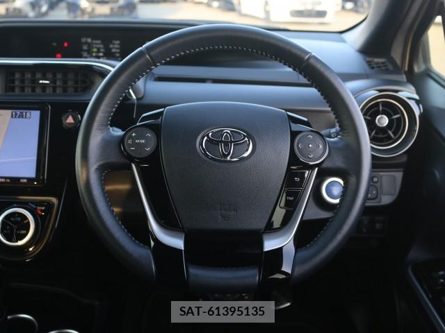 Toyota AQUA 2020-08 7796264-17