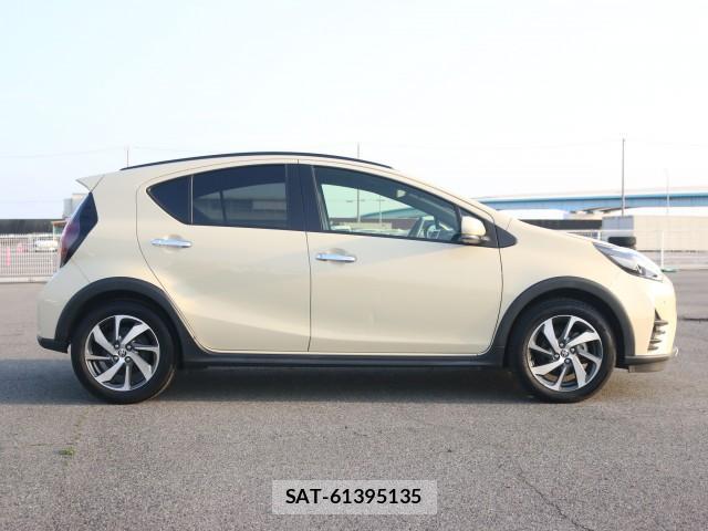 Toyota AQUA 2020-08 7796264-3