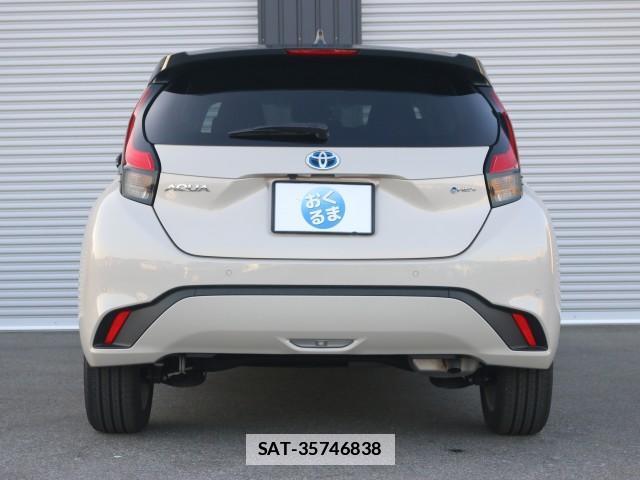 Toyota AQUA 2025-01 7796304-1