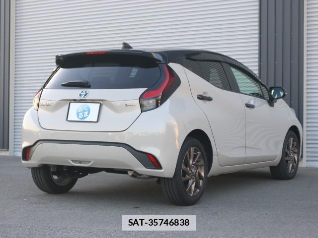 Toyota AQUA 2025-01 7796304-13