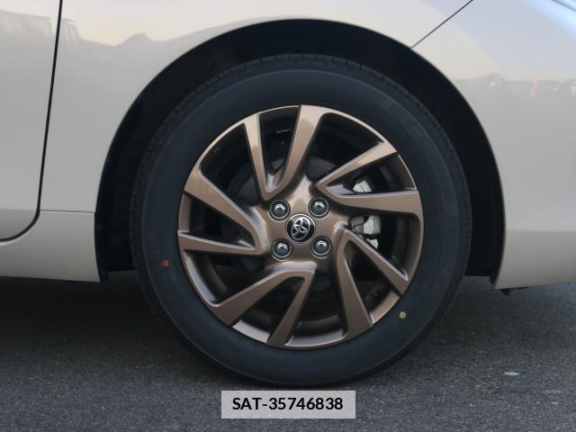 Toyota AQUA 2025-01 7796304-8