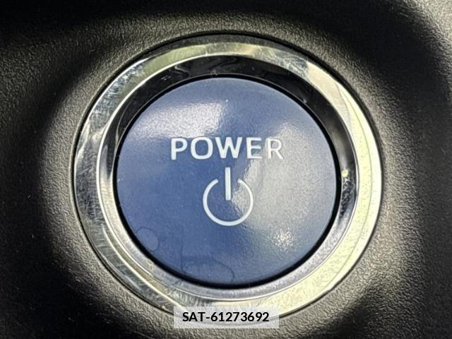 Toyota AQUA 2019-08 7797675-13