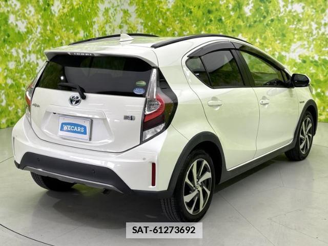 Toyota AQUA 2019-08 7797675-2
